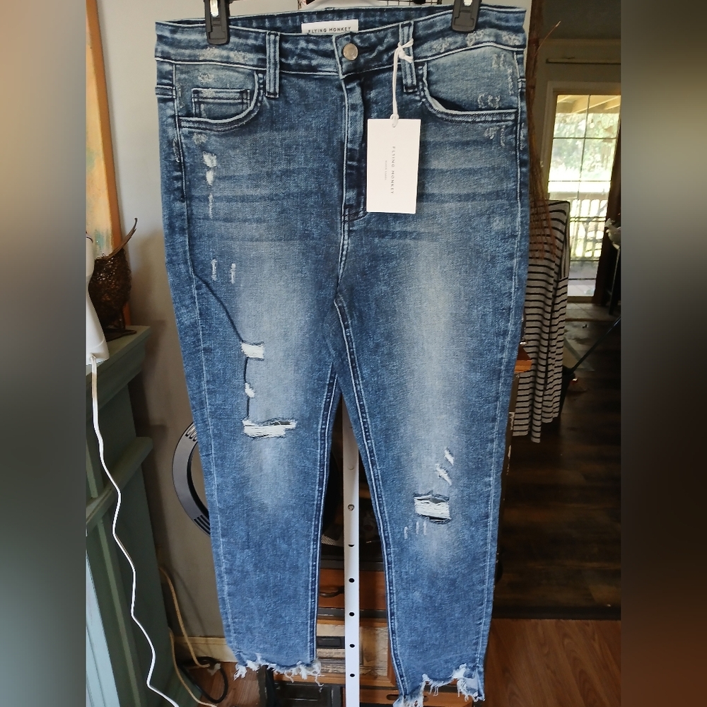 Flying Monkey Women's Blue Distressed Jeans Size 31